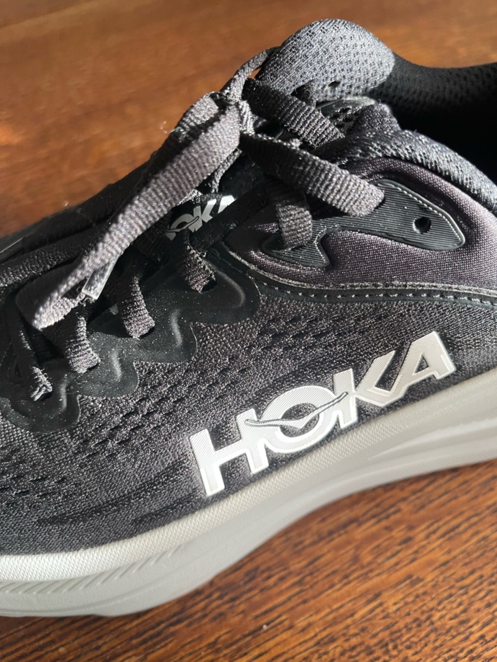 Hoka Black and White Bondi 9 - worn 1x - Picture 2 of 11